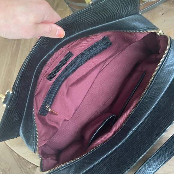 Vintage BCBG Maxazria leather purse - Picture 14 of 17